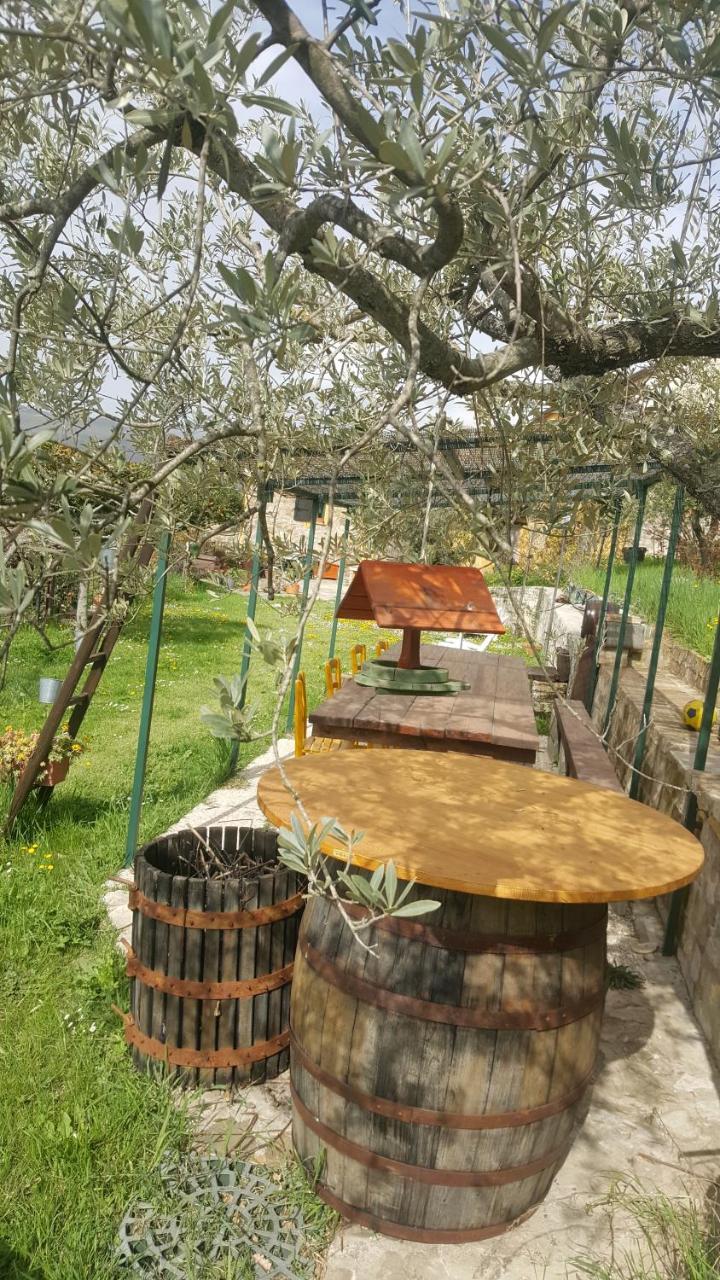 Bed & Breakfast Casa Lisetta Valtopina Exterior photo