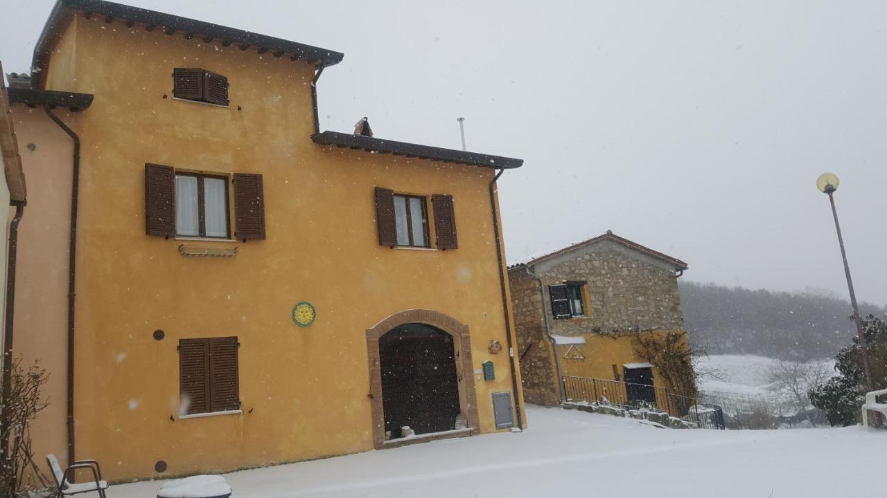 Bed & Breakfast Casa Lisetta Valtopina Exterior photo